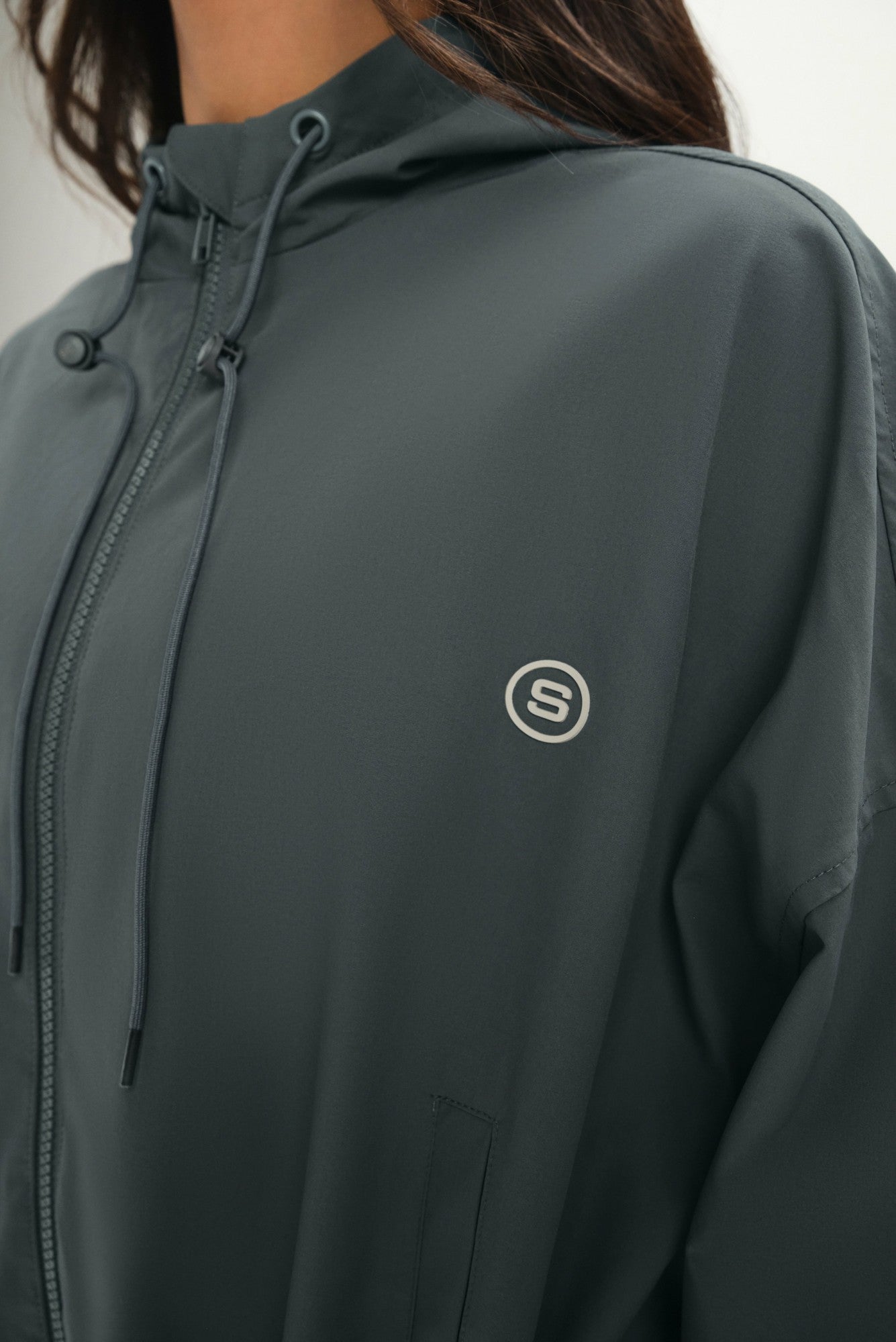 NYLON TRACK CINCHED WINDBREAKER - MAST SET ACTIVE
