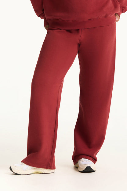 MIDWEIGHT SWEATS STAPLE STRAIGHT LEG SWEATPANTS - SNAPPER SET ACTIVE