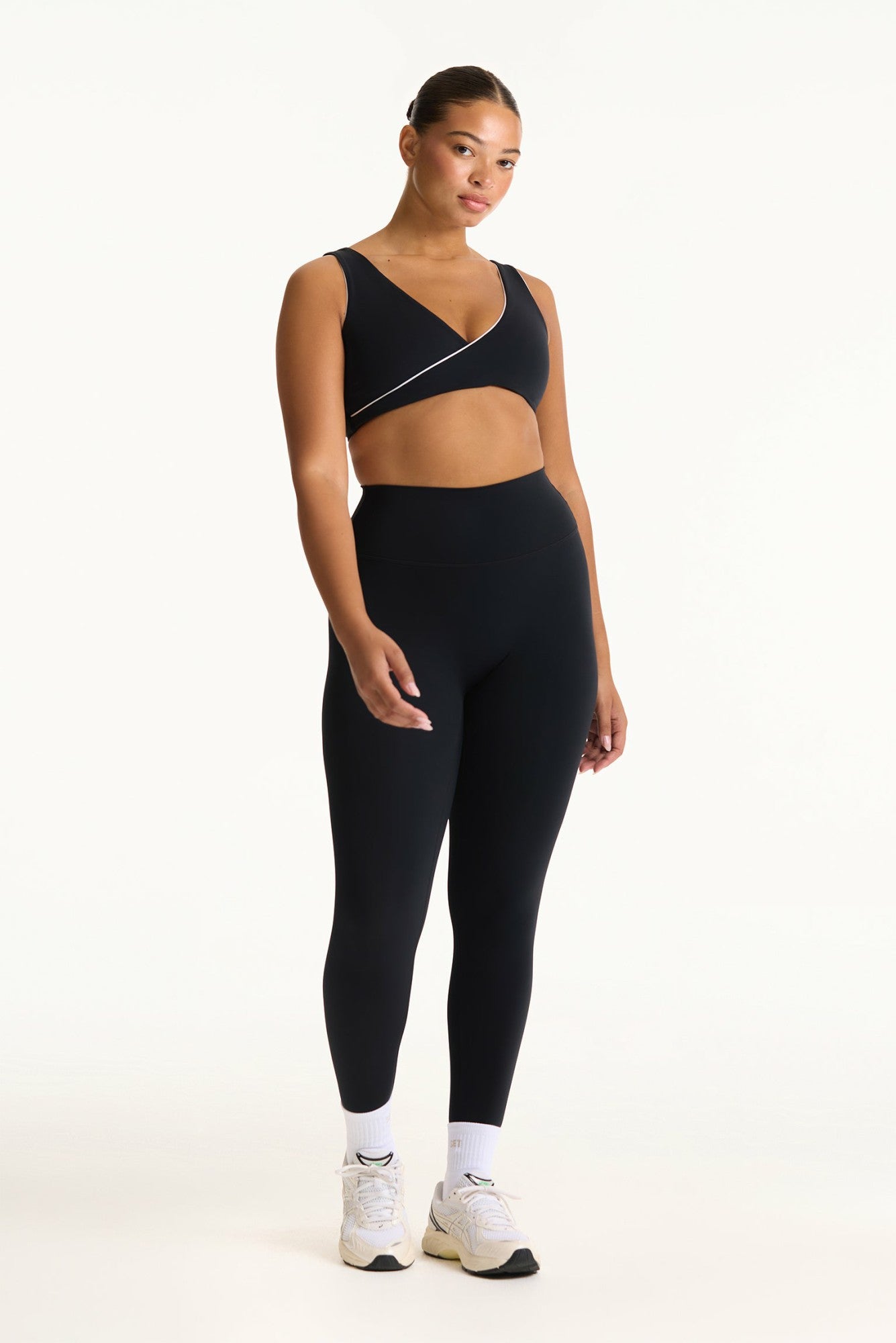 BREATHE 1.0 CONTRAST WRAP BRA - ORCA SET ACTIVE