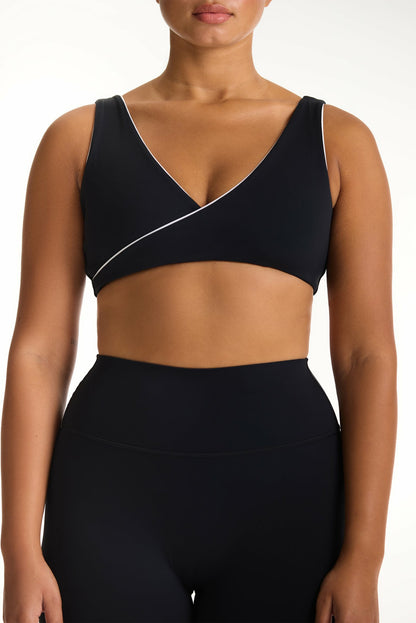 BREATHE 1.0 CONTRAST WRAP BRA - ORCA SET ACTIVE