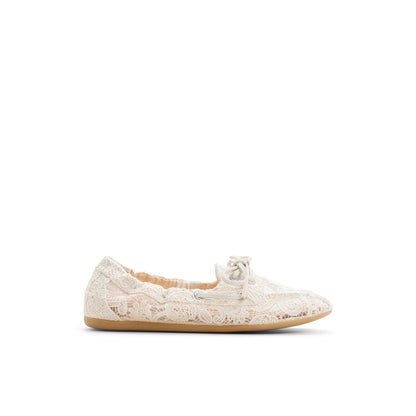 Sperry Slim Sail Boat Shoe Cream